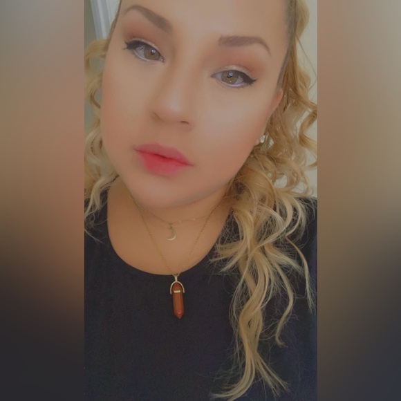 CHUCHII IS LIVE !! 🥰🩷 LIKE THIS TO BE NOTIFIED WHEN I GO LIVE!💫✨ - Picture 11 of 14